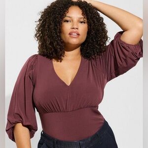 Studio Knit V-Neck Quarter Sleeve Shirred Top Torrid Size 1